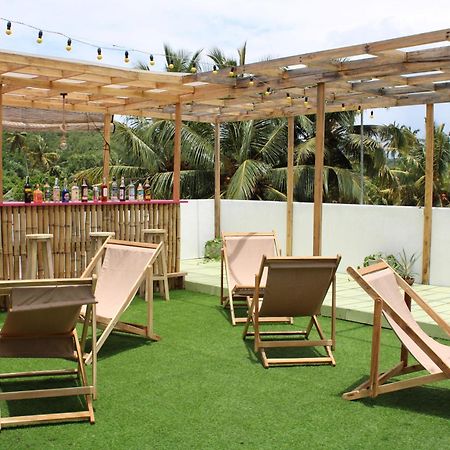 Sun & Moon Hostel Мириса Екстериор снимка