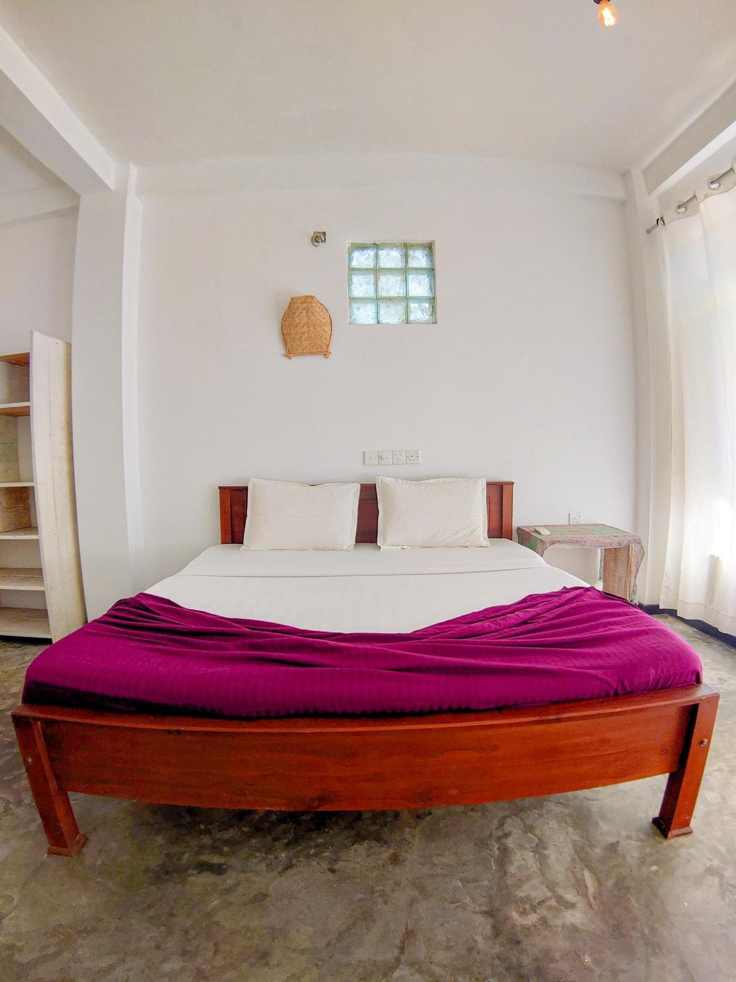 Sun & Moon Hostel Мириса Екстериор снимка