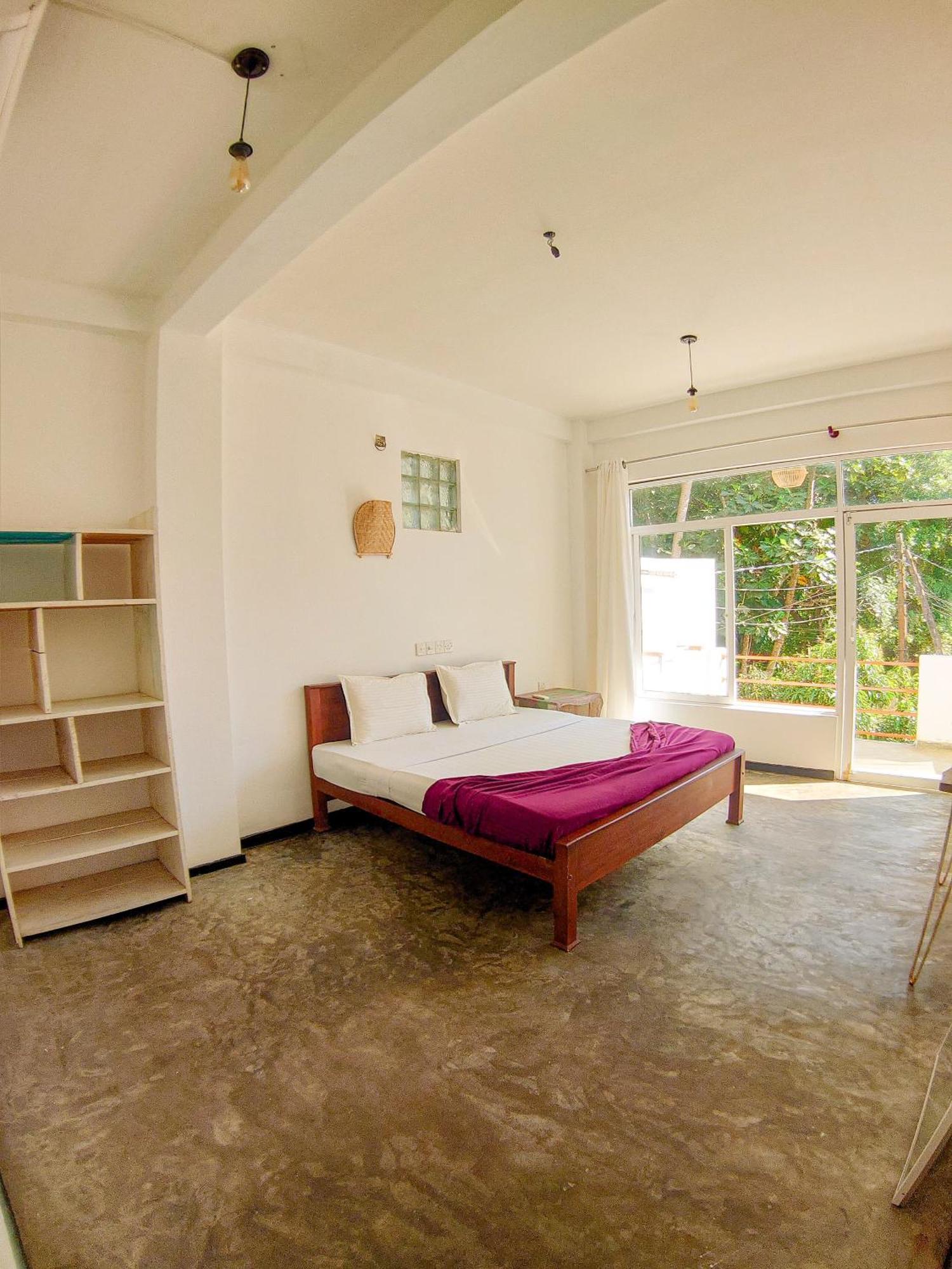 Sun & Moon Hostel Мириса Екстериор снимка