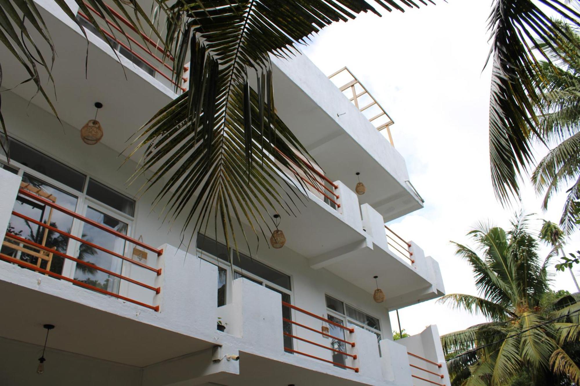 Sun & Moon Hostel Мириса Екстериор снимка